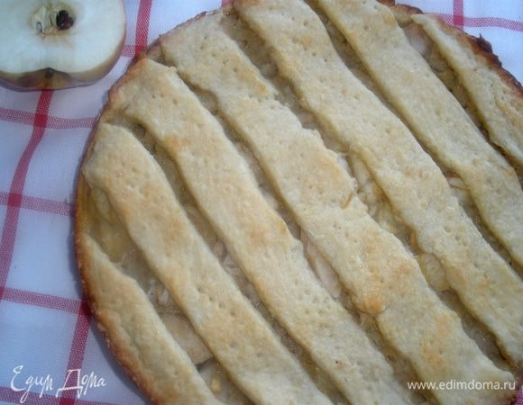 Вот такой красивый и вкусный пирог получается)) 
 Все таки нет ничего лучше яблочного пирога...это факт)
