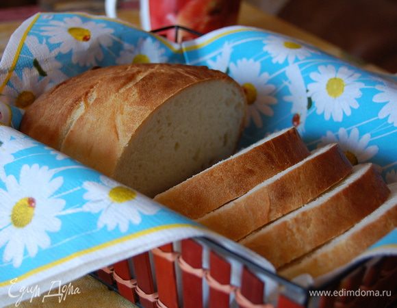 Хлеб ТАК пахнет, что невозможно дождаться, пока он остынет, чтоб можно было съесть кусочек...