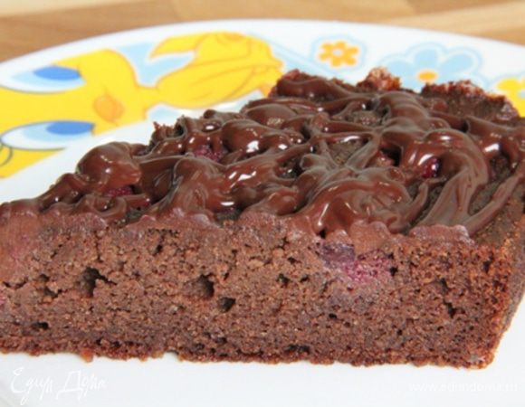 Охладить пирог.