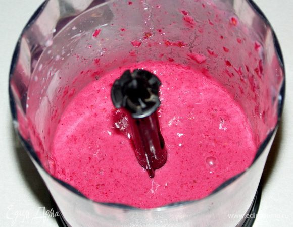 со сметаной или йогуртом.