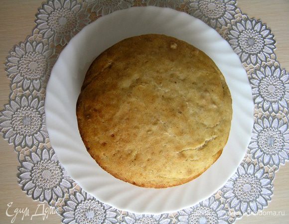 Готовый хлеб еще горячим аккуратно вынуть из формы, сбрызнуть водой, завернуть в кухонное полотенце и положить в пакет (или накрыть фольгой и укутать полотенцем). Через 1 час можно разрезать и пробовать. Приятного аппетита! 