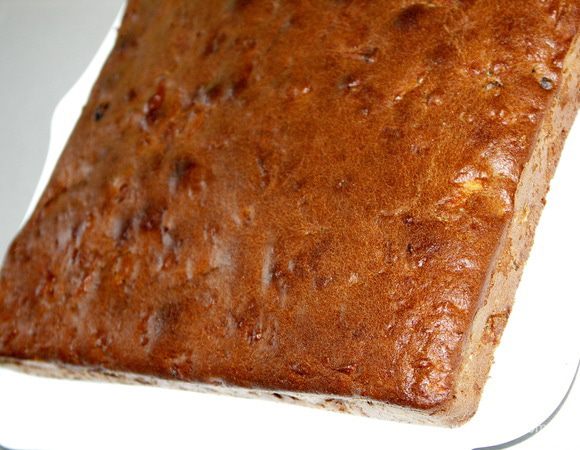 Выпекать 40-50 мин.Точнее ориентируйтесь по своей духовке.Пирог должен стать сухим внутри и румяным снаружи.