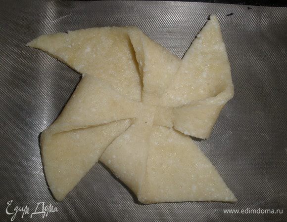 Вот такая! В центр положить по капельки джема. 