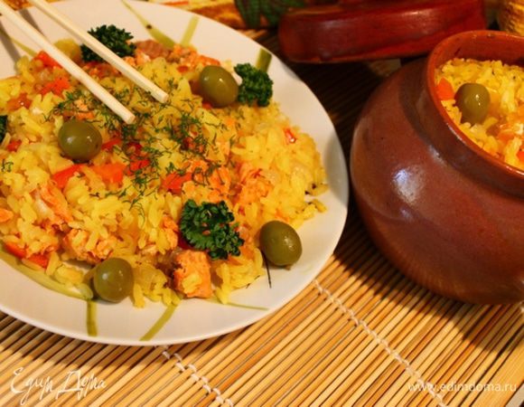 Поставить в разогретую до 200-220 грудусов духовку. Тушить 30-40 минут. Можно подавать в горшочке или на тарелке украсив зеленью и оливками. 