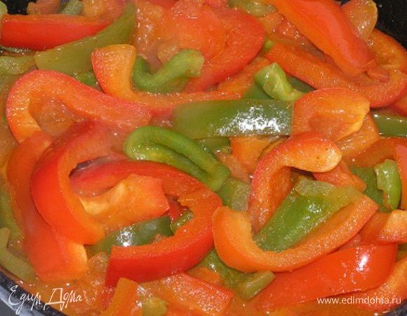 За 5 минут до окончания тушения, добавить уксус и перемешать.

