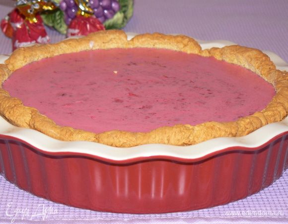 Выложить крем в песочную корзинку. Оставить в холодильнике до полного застывания крема