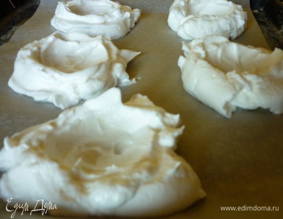 Выпекать при 160 градусах(заранее разогрейте)45-50 минут на пекарской бумаге. 