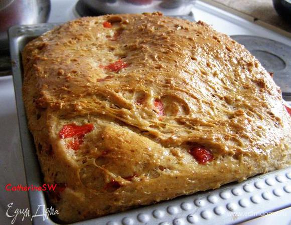 Дадим подняться в форме (минут 30). Поставим в предварительно разогретую до 180 градусов духовку. Выпекаем 40-50 минут