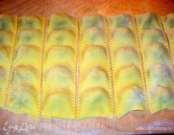 Начинать нарезать нужно по вертикали  сверху вниз.