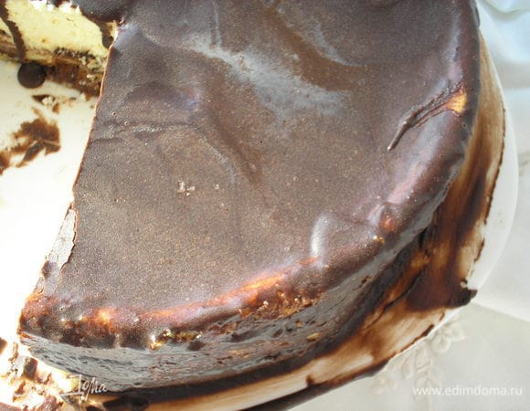 Покрываем глазурью сырник, охлаждаем и можем наслаждаться!