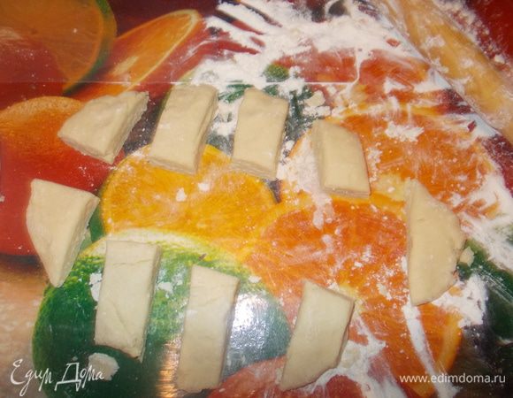 Разделить на 6-8 частей (у меня получилось 9 частей)

 