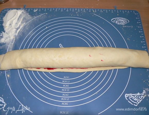 Свернуть в рулет . 