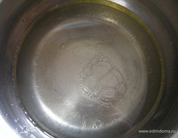 Смешать воду с растительным маслом, 
