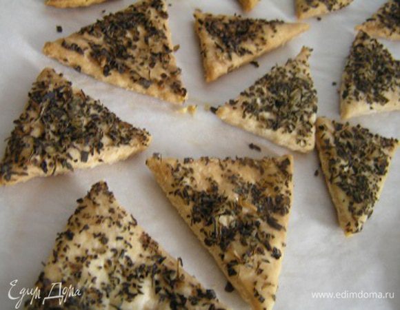 если хорошо подсушить около 25 минут - получится хрустящее печенье (вариант для крекеров). Приятного аппетита! :)