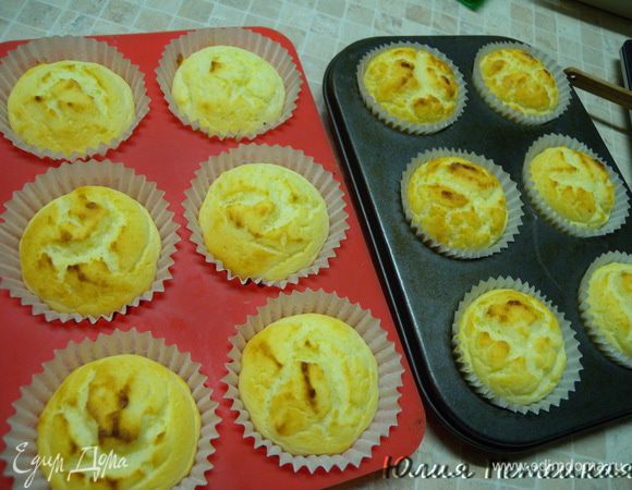 Выпекать при 180С (около 30 минут) До румяной корочки. Остудить.  