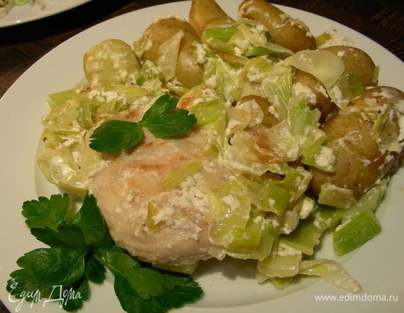 И подаем, украсив петрушкой. Приятного аппетита))
