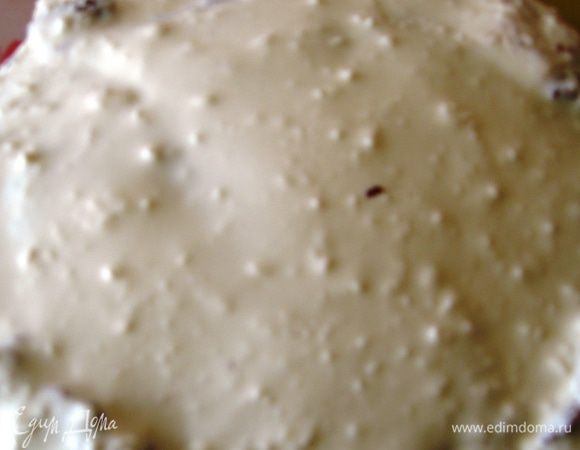 Обильно смазываем кремом.  