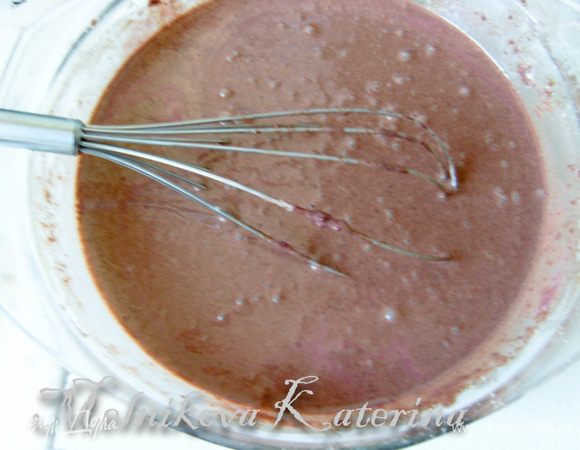 Все тщательно перемешать венчиком до однородной массы. 