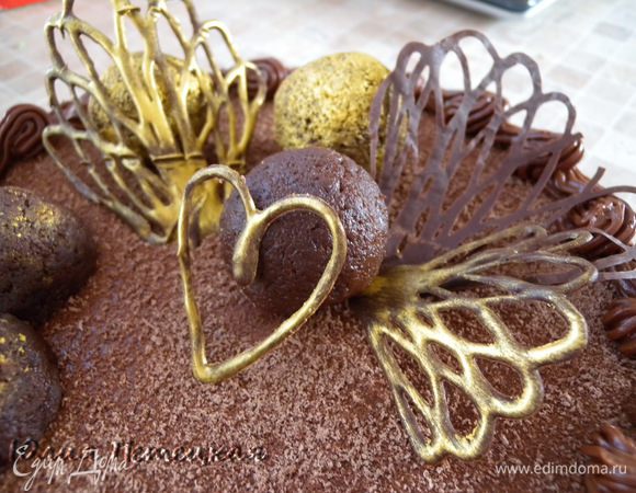 Украшаем торт. 