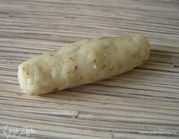 ВНИМАНИЕ! Зовем детей! :) Из каждого комочка скатать маленькую колбаску,