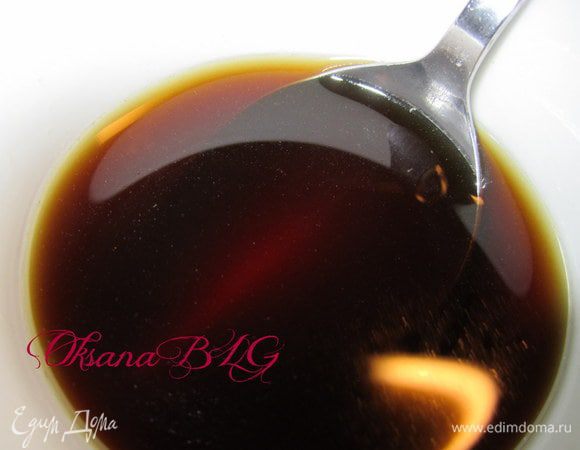 Кофейный сироп. Заварить 125 гр. крепкого эспрессо, добавить сахар. охладить. Или же если у вас растворимый кофе, залить его 125 гр. воды. добавить сахар, перемешать охладить.