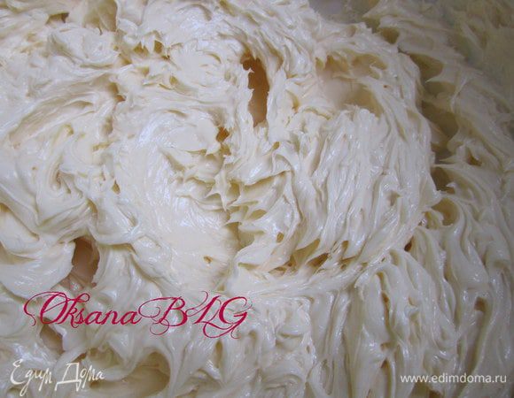 По 2 ст.л. ввести в яично-карамельную массу.