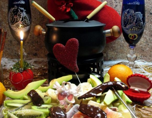 понадобилась большая плитка шоколада с орешками и сливки....
