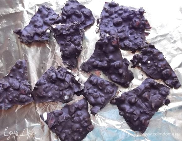 Ломаем так же в творческом беспорядке на кусочки.