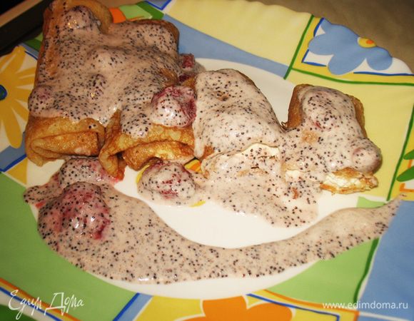 Готовые блины полить соусом.
Приятного аппетита! 