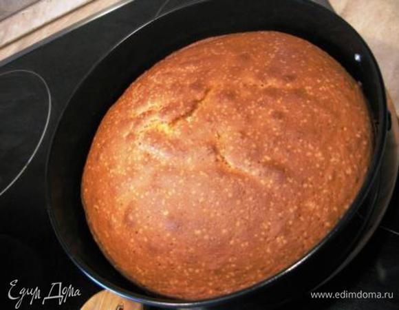 Замачиваем желатин в минимальном количестве холодной воды на 40 мин (по инструкции). Ждем готовности бисквита.