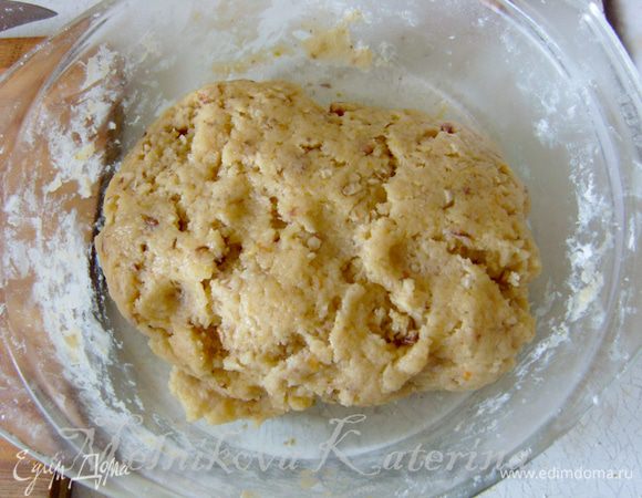 Замесить тесто. 