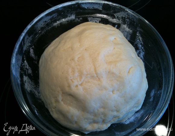 Замесить тесто из всех ингредиентов...