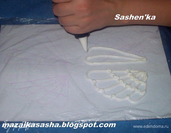 Готовый рисунок оставляем сохнуть при комнатной температуре минимум на 1 сутки.