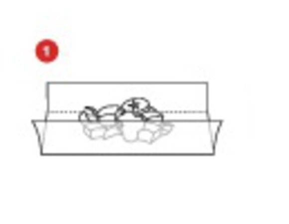 Смешайте карри со сливками. 