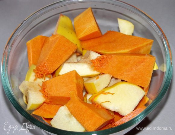 Запечь в духовке айву с тыквой..