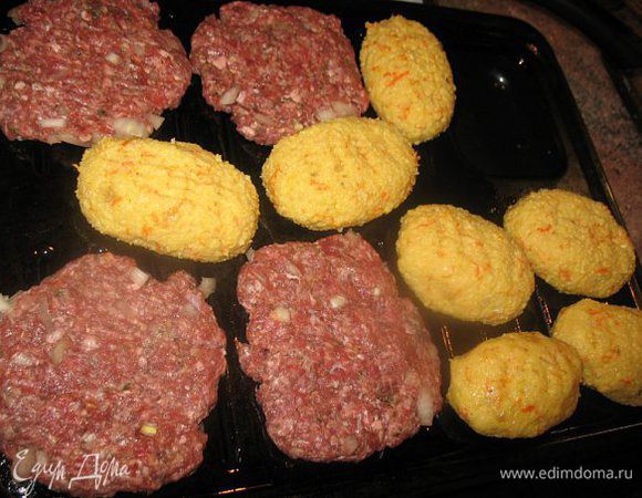 Бифштексы (гов.)добавить лук специи,яйцо.
Котлетки из пшённой каши:добавить в сваренную кашу обжаренный лук,морковку,яйцо,чуть муки,сформировать и на гриль.
Ещё... чтоб убрать горчинку которая в ней присутствует достаточно её ошпарить кипятком когда промыли и всё....
затем варим!!)