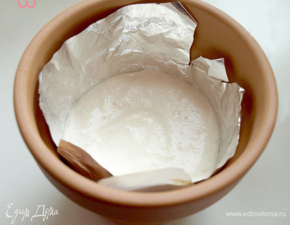 Заполняем горшочки муссом.