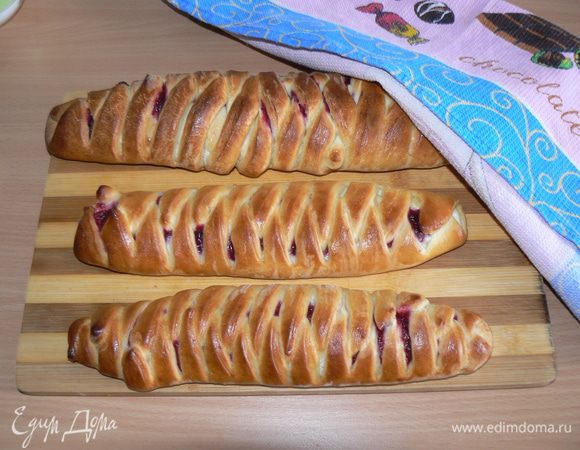 отправляем в разогретую духовку на 20-25 минут. и терпеливо ждем...