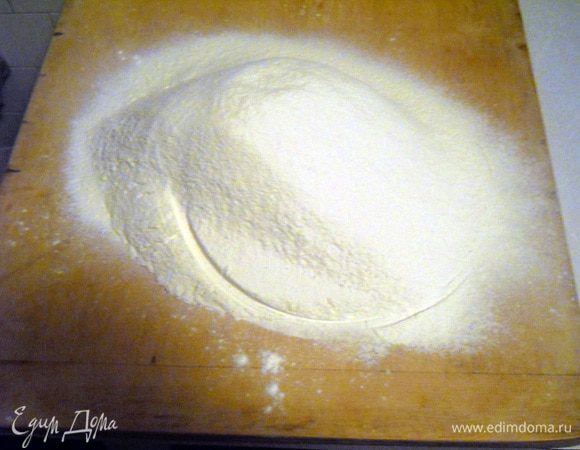 В результате получаем вот такую кучку чистой, просеянной муки.