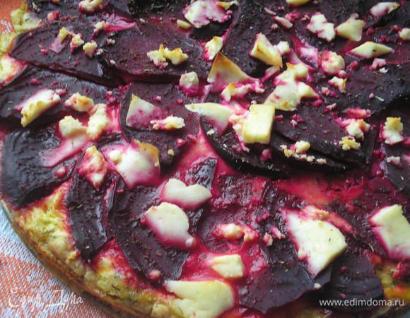 Запекаем в духовке при темп.180 гр. 30-35 минут. пока начинка не схватится. Едим пока пирог еще теплый.