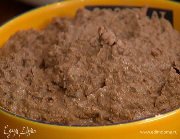 Готовый паштет отправить на ночь в холодильник.