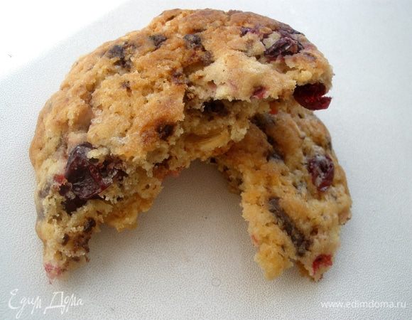 Вынуть печенье и дать ему остыть. После этого оно будет очень вкусным и хрустящим!