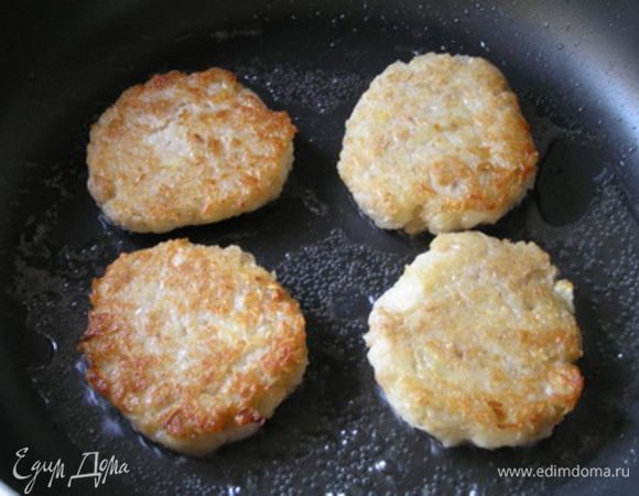 примерно по 5 минут с каждой стороны.