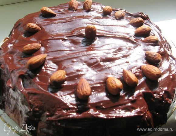 Можно, как я залить ганашом, можно просто присыпать пудрой или какао, тут уж как Вам угодно! Дать в холодильнике постоять час и можно кушать! Приятного аппетита!