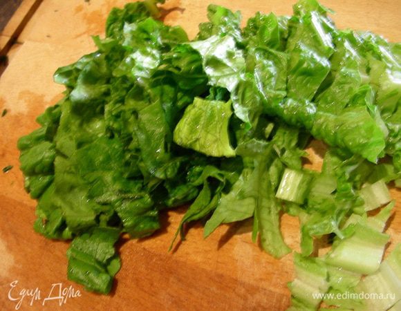 Режем наш латук (капусту).

