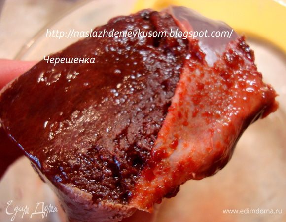 После ошпаривания, пленочка удалится легко и просто, как чулок…