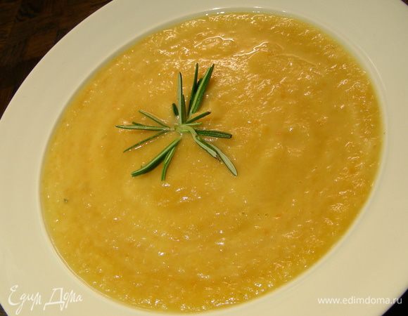 Прогреваем его как следует и подаем. Я такие супчики люблю подавать с тертым сыром. Приятного аппетита))
