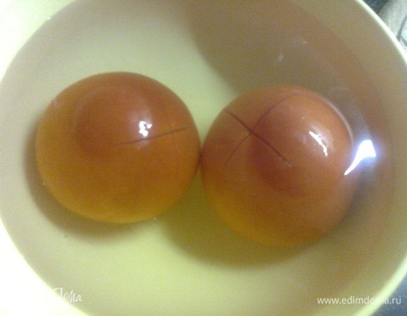 заливаем кипятком,накрываем и оставляем на некоторое время