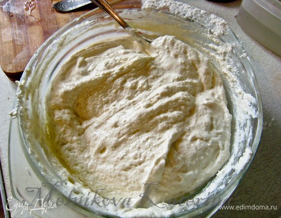 Размять творог, добавить все ингредиенты и все тщательно перемешать. Должна получиться мягкая однородная масса. 