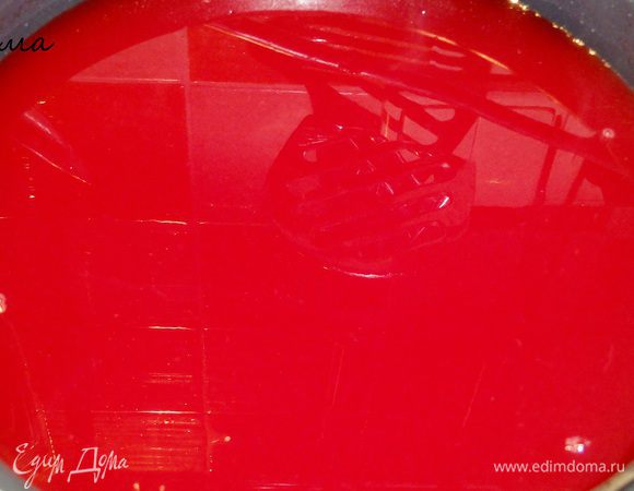 Доведите до кипения и снимите с плиты.
